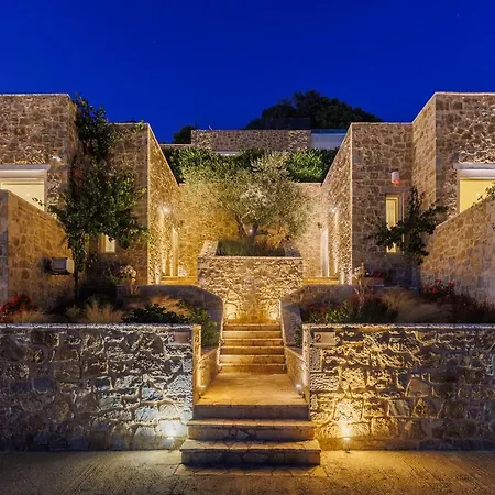 Luxury Lagoon With Private Pool 지아로바