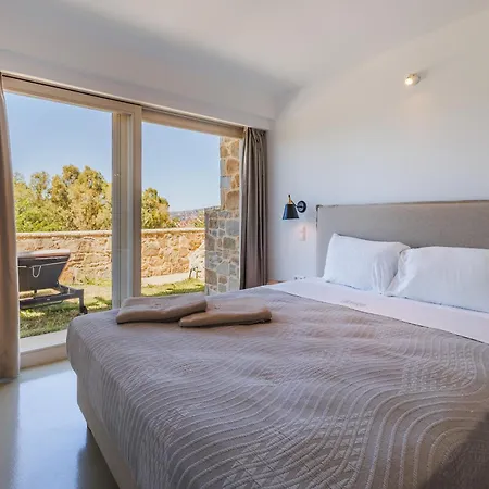 Luxury Lagoon With Private Pool Γιάλοβα