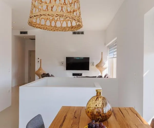 Villa Luxury Lagoon With Private Pool