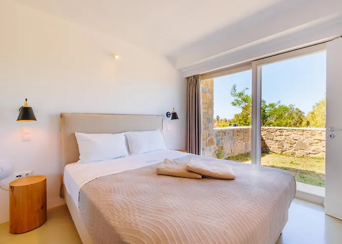 Luxury Lagoon With Private Pool Villa *