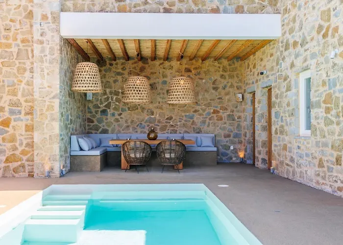 Luxury Lagoon With Private Pool *