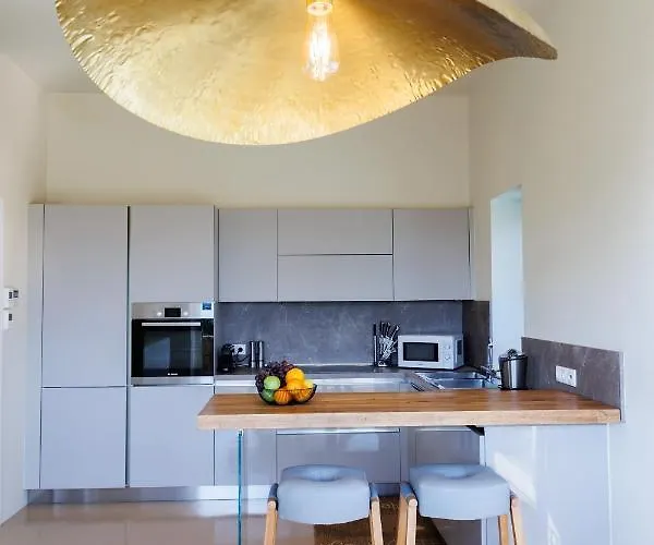 Luxury Lagoon With Private Pool *