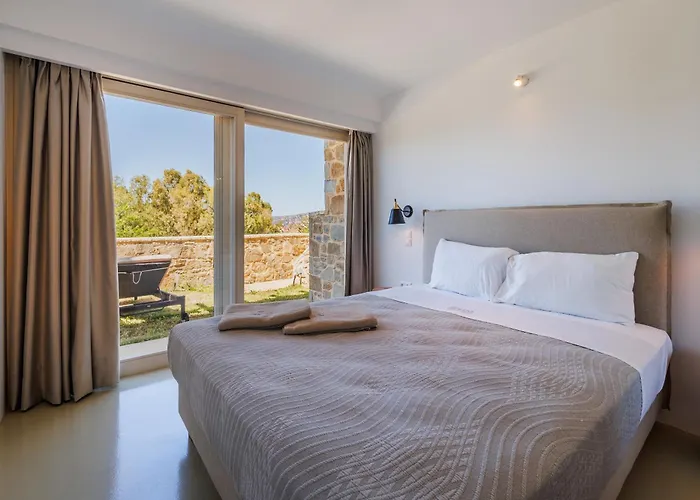 Luxury Lagoon With Private Pool Gialova